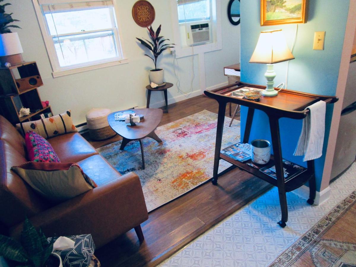 Boho-Chic Studio - Unit 1 Bloomington Exterior photo