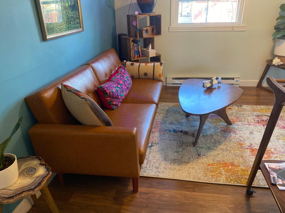 Boho-Chic Studio - Unit 1 Bloomington Exterior photo