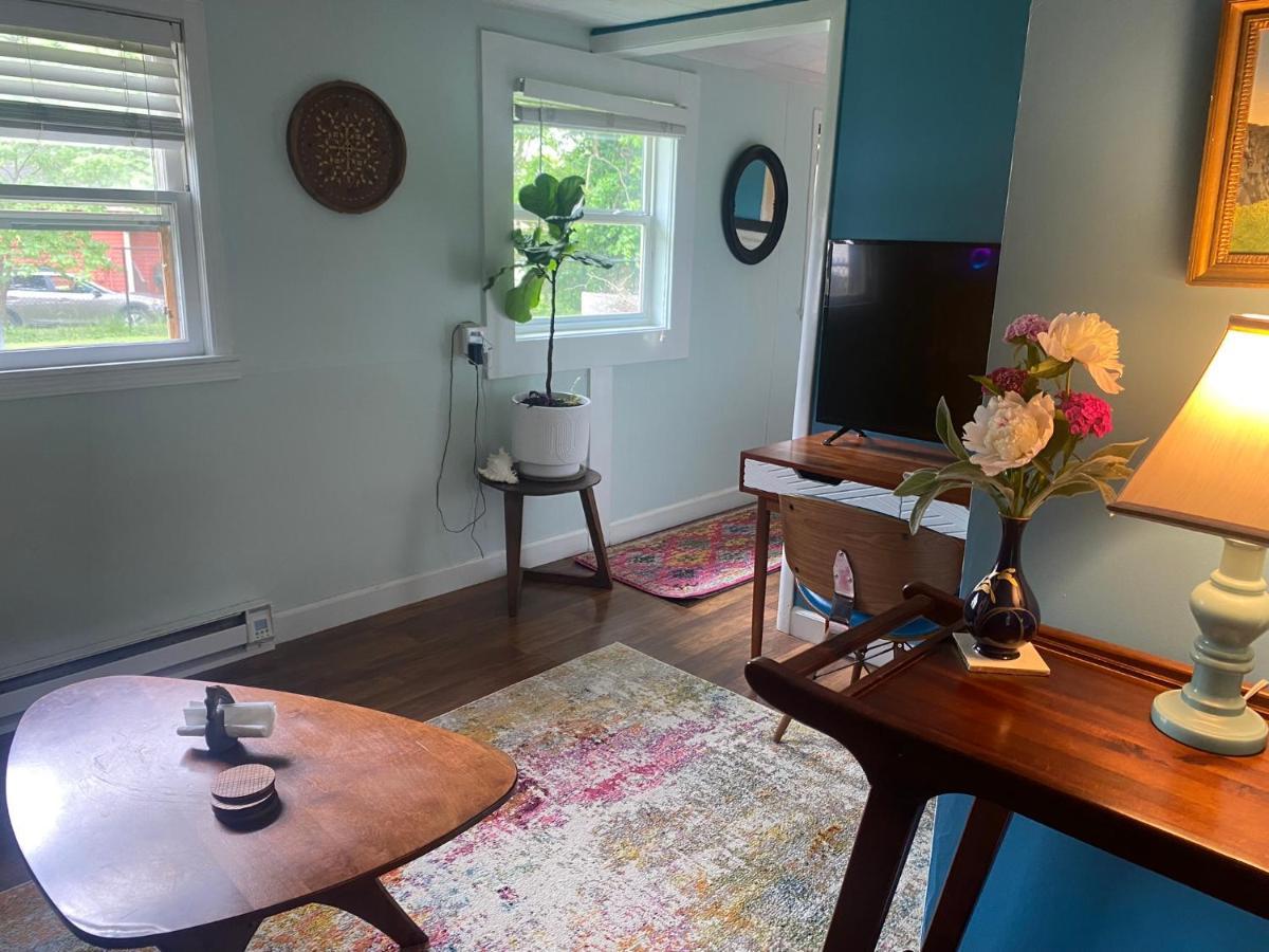 Boho-Chic Studio - Unit 1 Bloomington Exterior photo
