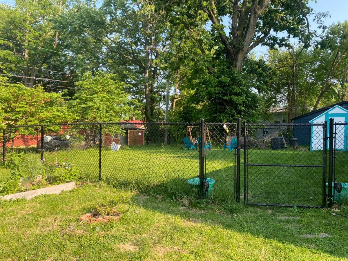 Boho-Chic Studio - Unit 1 Bloomington Exterior photo