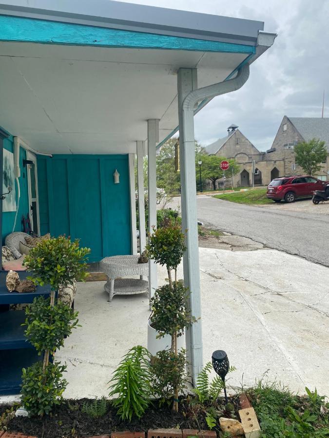 Boho-Chic Studio - Unit 1 Bloomington Exterior photo