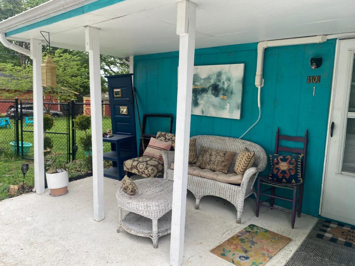 Boho-Chic Studio - Unit 1 Bloomington Exterior photo